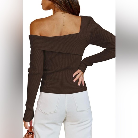 NWT Women’s Off Shoulder Sweaters - Size Small - Picture 7 of 10